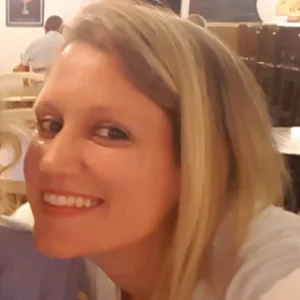 Sara_HRrecruiter_onyx